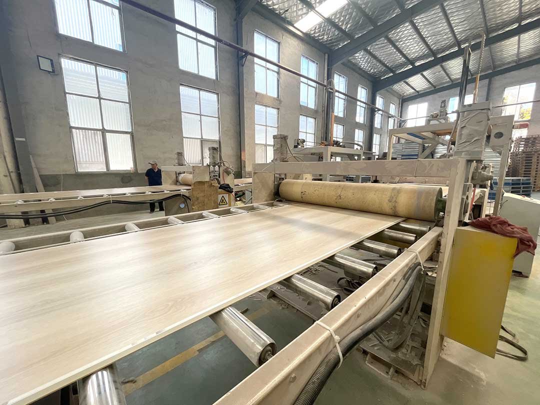 Heavy-Duty Pressing Roller Conveyor System
