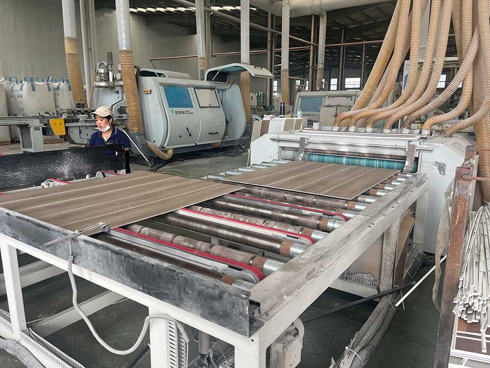 spc flooring Precision Cutting